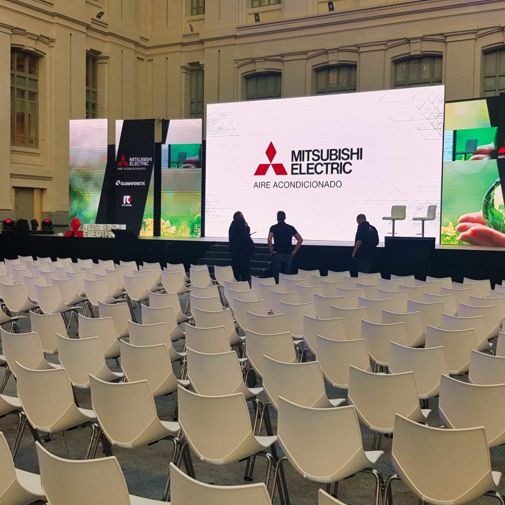 Evento con pantalla LED
